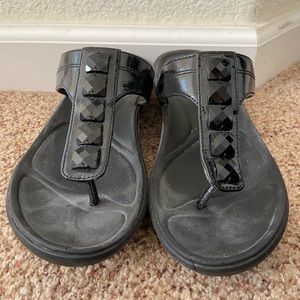 Clark’s Black Flip-Flop/Sandals